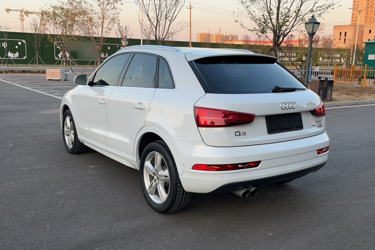 奥迪Q3 2017款 35 TFSI quattro 全时四驱风尚型车身外观6005