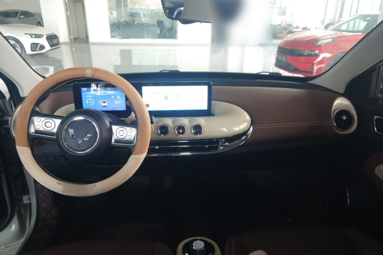 五菱汽车 五菱缤果 2023款 333km 灵犀互联款中控内饰12