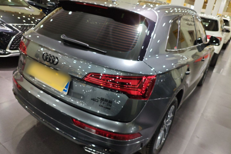 奥迪Q5L 2024款 40 TFSI 豪华动感型车身外观7