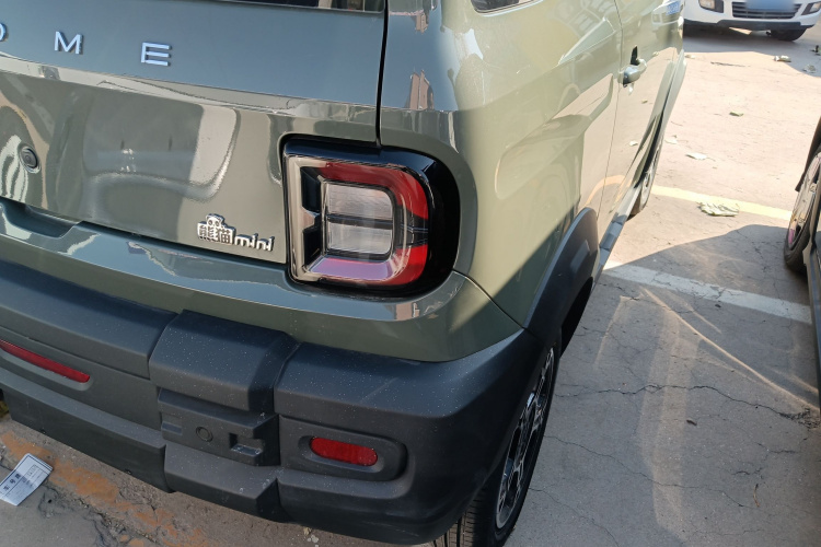 吉利银河 2025款 210km 熊猫骑士车身外观9