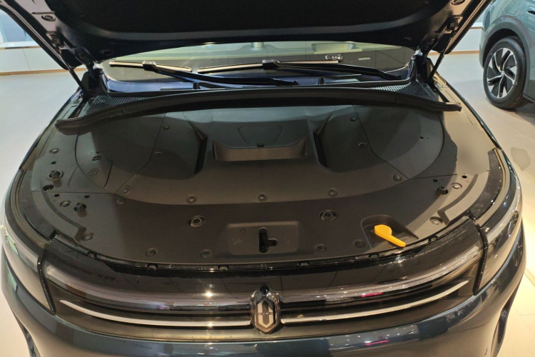 鸿蒙智行 问界M7 2024款 1.5T 智驾四驱Ultra版 5座机舱底盘24