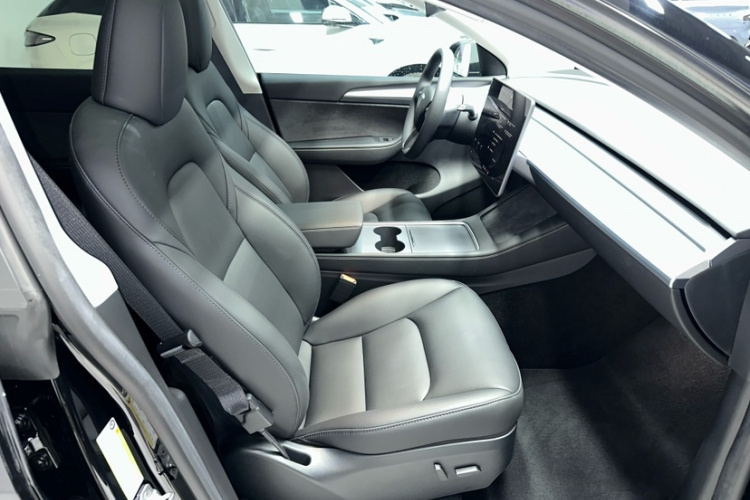 特斯拉 Model Y 2023款 后轮驱动版局部细节41