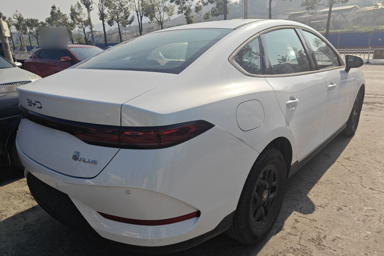 比亚迪 秦PLUS 2025款 DM-i 智驾版 55KM领先型车身外观6005