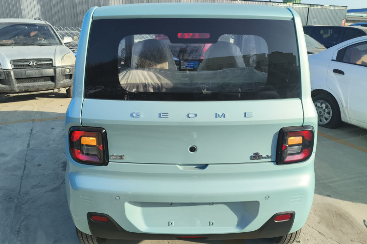 吉利银河 2024款 熊猫mini 200km 耐力熊车身外观6