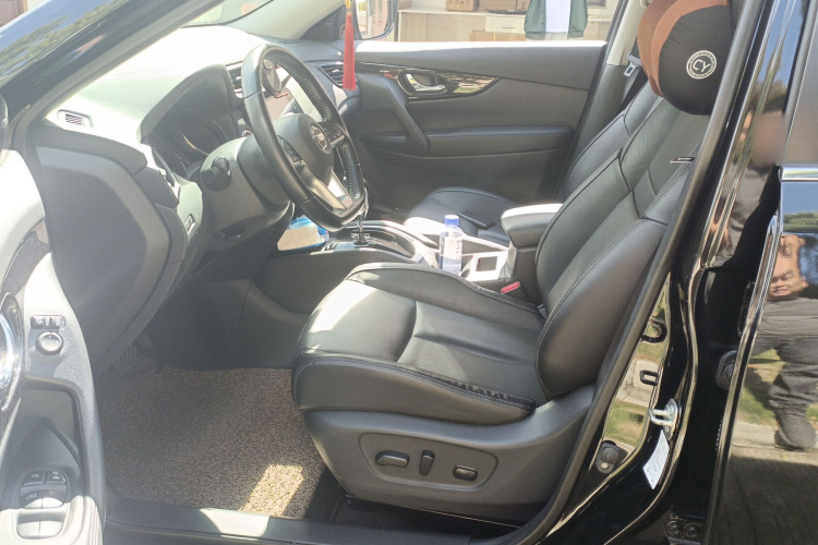 日产 奇骏 2021款 2.0L CVT 2WD XL Premium智联尊享版局部细节19