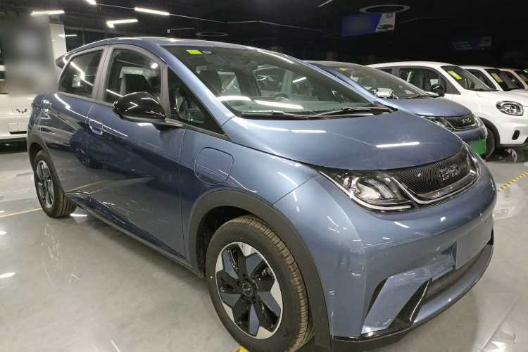 比亚迪 海豚 2025款 420km 自由版车身外观3