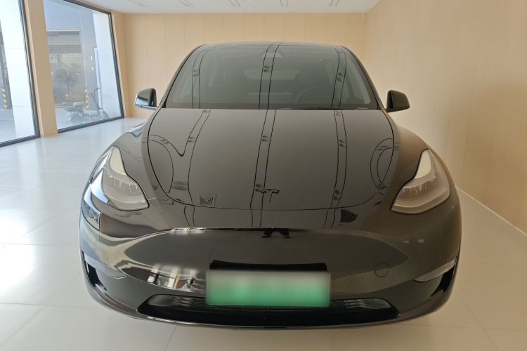 特斯拉 Model Y 2021款 标准续航后驱版车身外观2