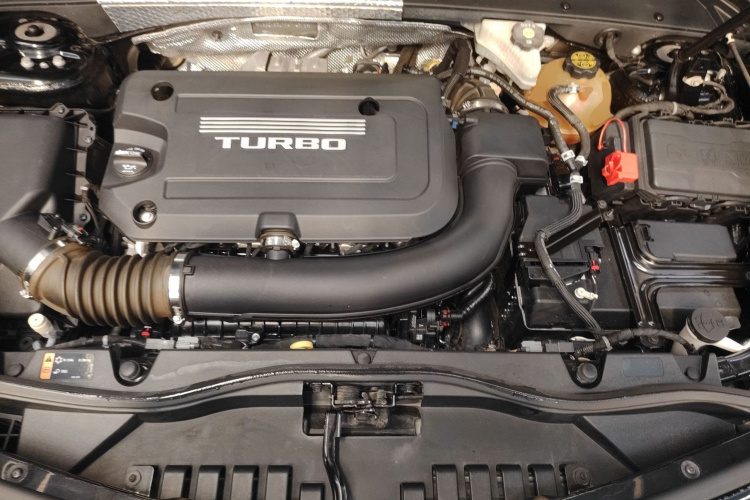 凯迪拉克XT4 2018款 28T 两驱技术型机舱底盘24