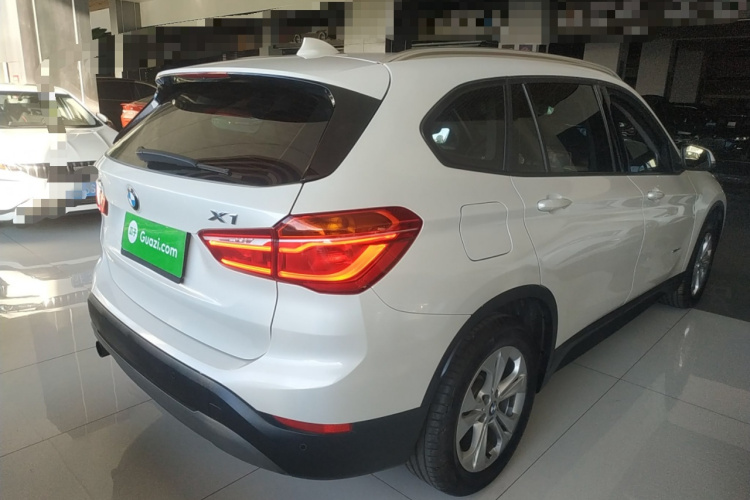 宝马X1 2016款 sDrive18Li 尊享型车身外观7