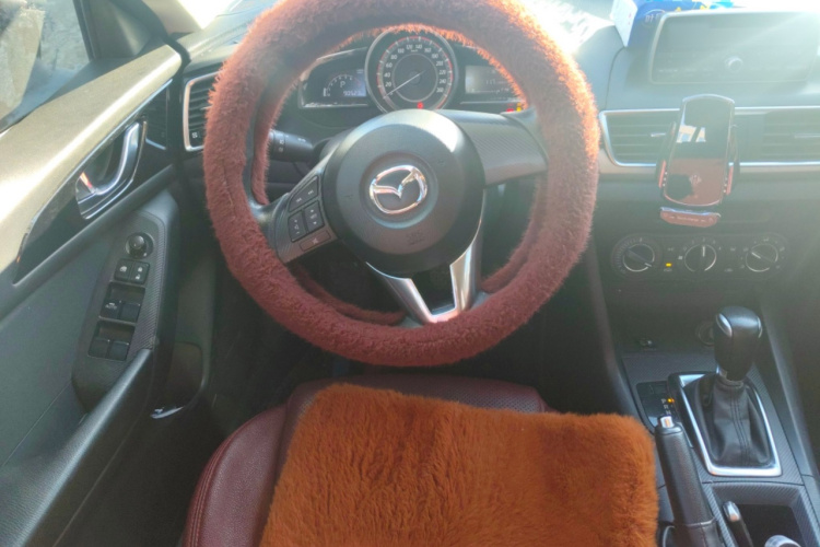 马自达3 昂克赛拉 2016款 三厢 1.5L 自动舒适型中控内饰13