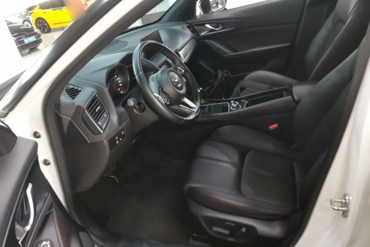 马自达CX-4 2021款 2.0L 自动两驱蓝天品位版中控内饰19