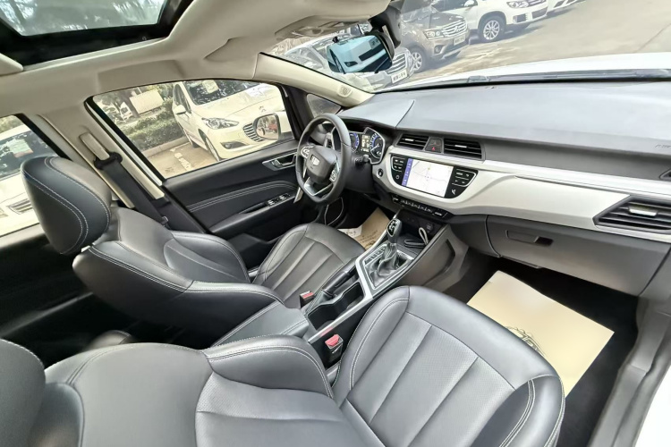 吉利汽车 远景X3 2019款 升级版 1.5L CVT尊贵型中控内饰7003