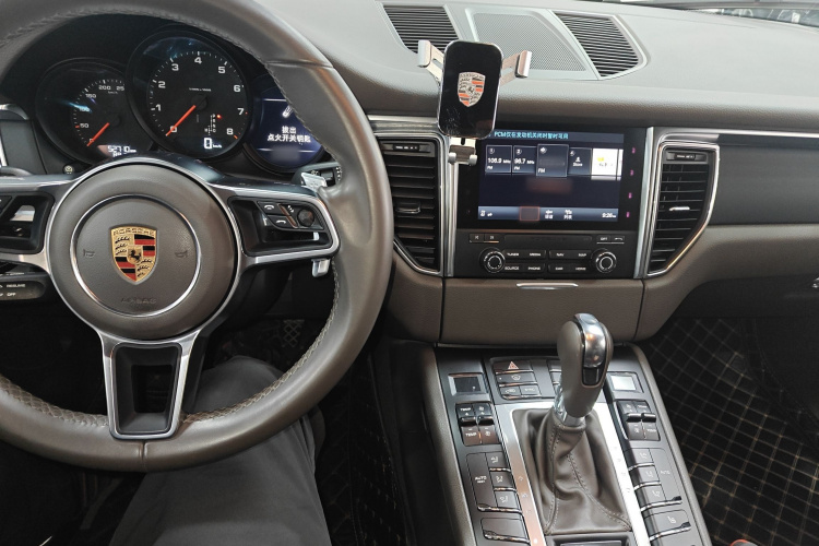 保时捷 2017款  Macan 2.0T中控内饰12