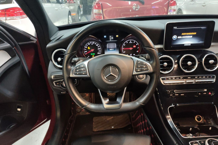 奔驰C级 2015款 C 200 运动版中控内饰13