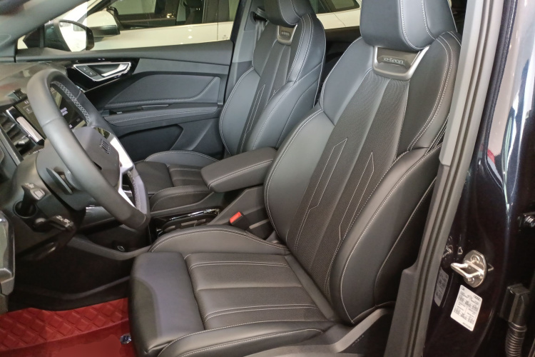 奥迪Q4 e-tron 2024款 40 e-tron 创境版中控内饰19