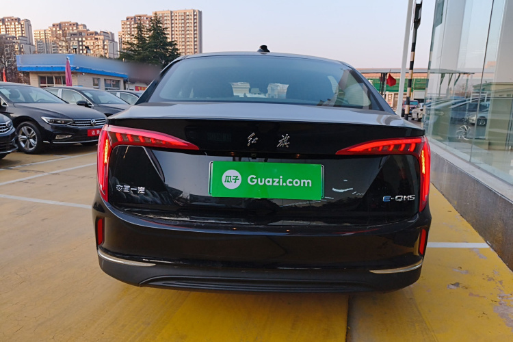 红旗E-QM5 2023款 改款 基础出行版车身外观6