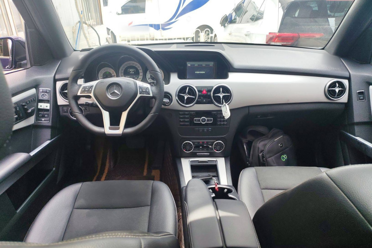 奔驰GLK级 2015款 GLK 260 4MATIC 动感型 极致版中控内饰12