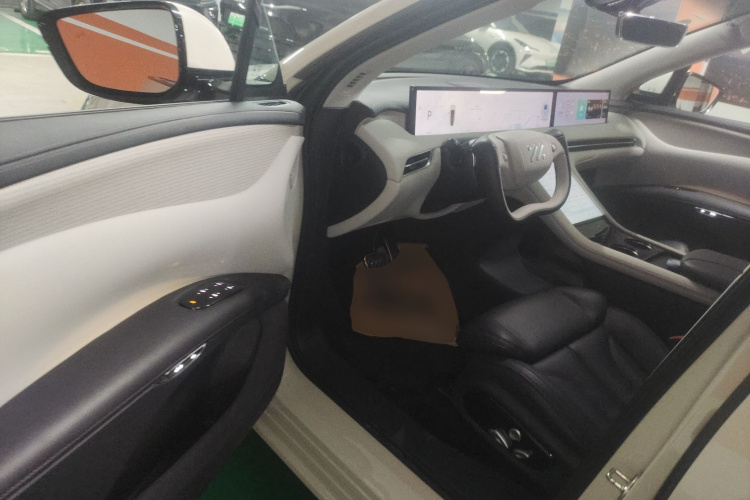 智己汽车 智己LS7 2023款 77kWh Urban Fit后驱版中控内饰7003