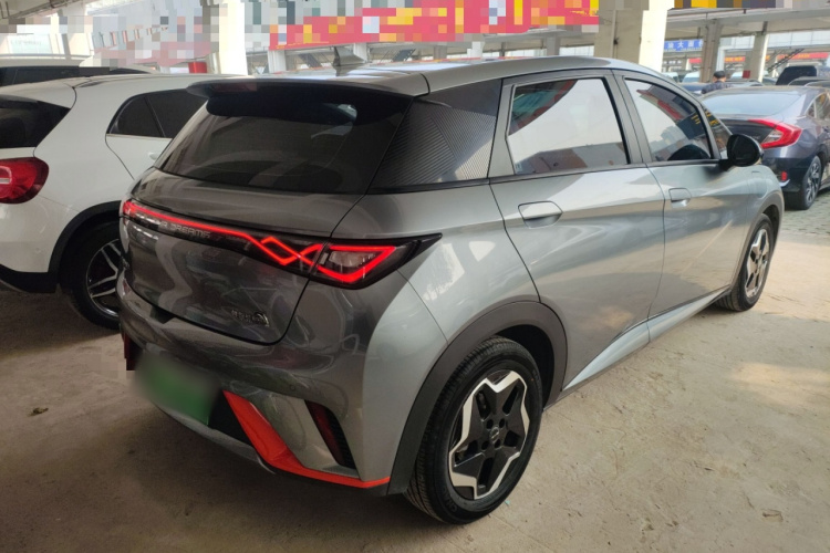 比亚迪 海豚 2021款 405km 时尚版车身外观7