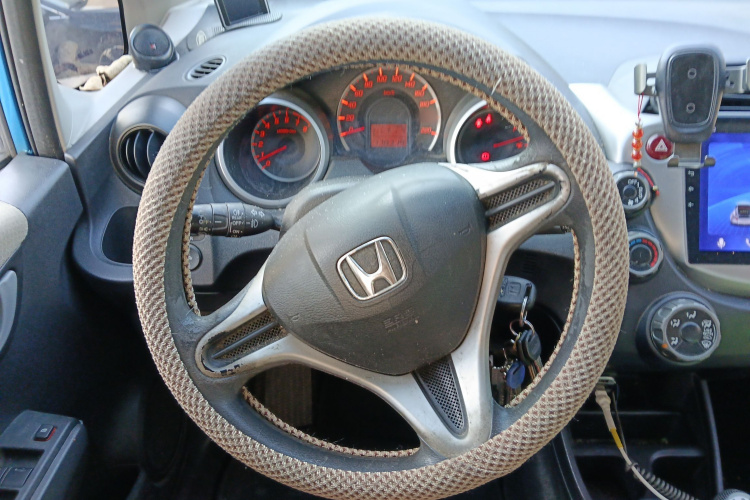 本田 飞度 2011款 1.3L 手动舒适版中控内饰13