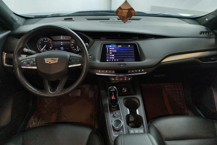 凯迪拉克XT4 2022款 28T 两驱豪华型中控内饰12