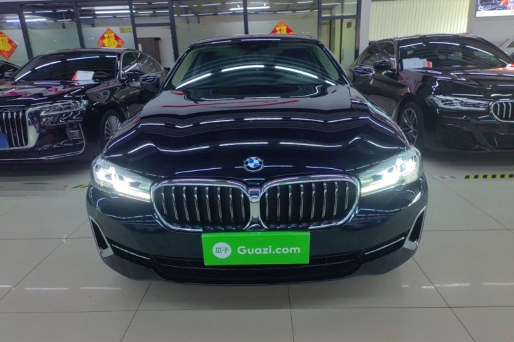 宝马5系 2023款 改款 530Li 领先型 豪华套装车身外观2