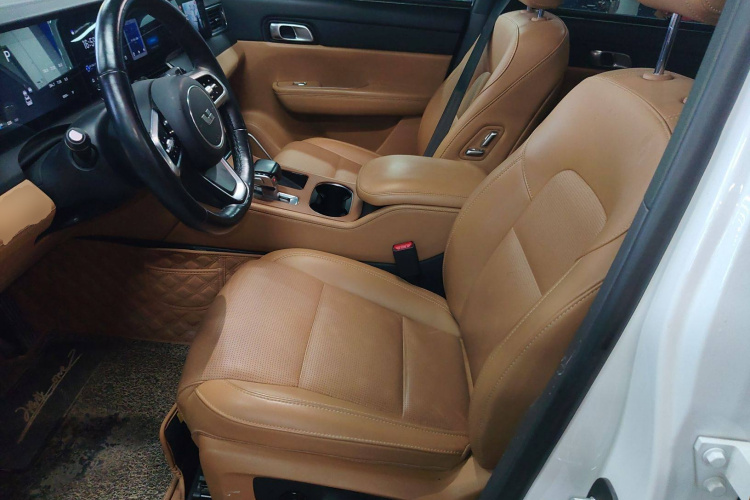 理想汽车 理想ONE 2021款 增程6座版中控内饰19