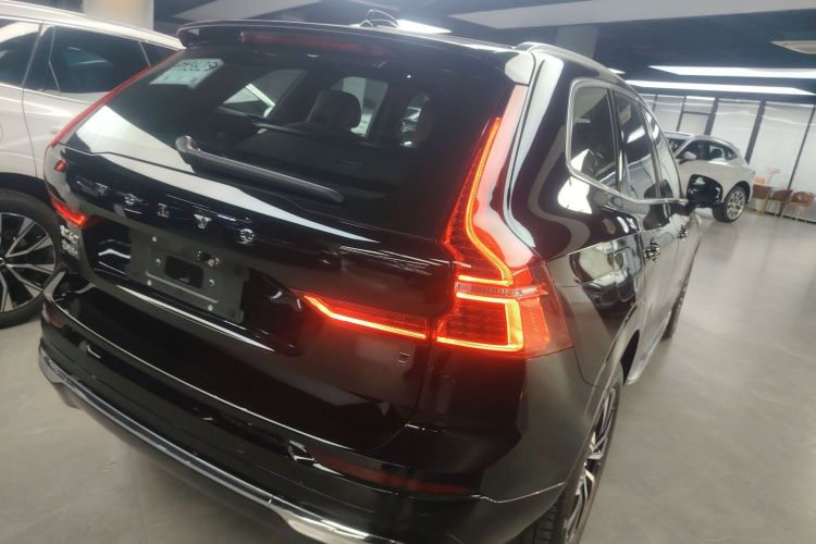 沃尔沃XC60 2024款 B5 四驱智远豪华版车身外观7