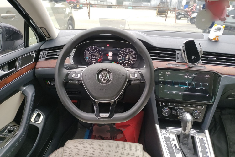 大众 迈腾 2018款 380TSI DSG 旗舰型中控内饰13