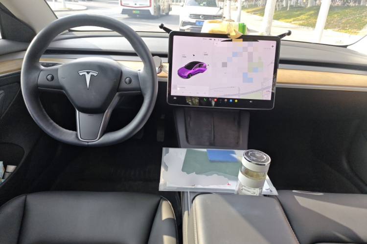 特斯拉 Model 3 2021款 标准续航后驱升级版 3D6中控内饰12