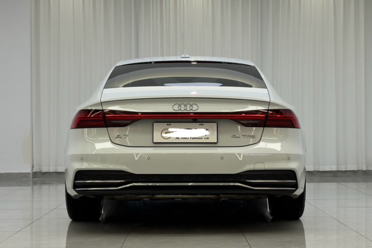 奥迪A7 2021款 45 TFSI 臻选型车身外观6005