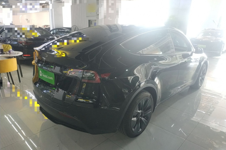 特斯拉 Model Y 2022款 后轮驱动版车身外观7