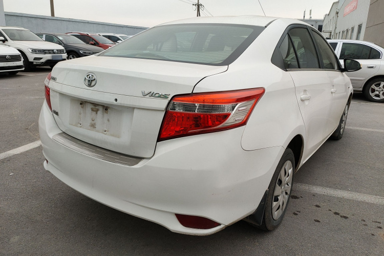 丰田 威驰 2014款 1.3L 自动型尚版车身外观7