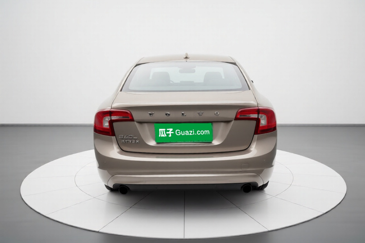 沃尔沃S60 2015款 S60L 2.0T 智远版车身外观6