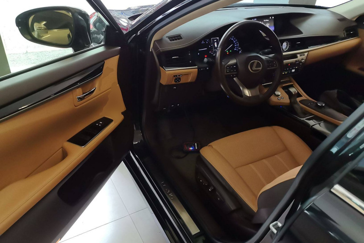 雷克萨斯ES 2016款 200 Midnight特别限量版中控内饰7003