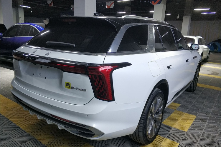 红旗E-HS9 2022款 660km 旗畅版 六座车身外观7