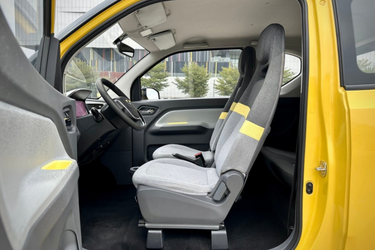 五菱汽车 宏光MINIEV 2022款 马卡龙臻享款 磷酸铁锂中控内饰7004