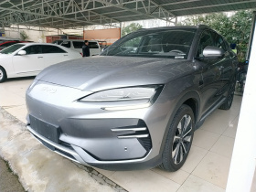 比亚迪 宋PLUS新能源 2025款 EV 智驾版 520km 尊贵型
