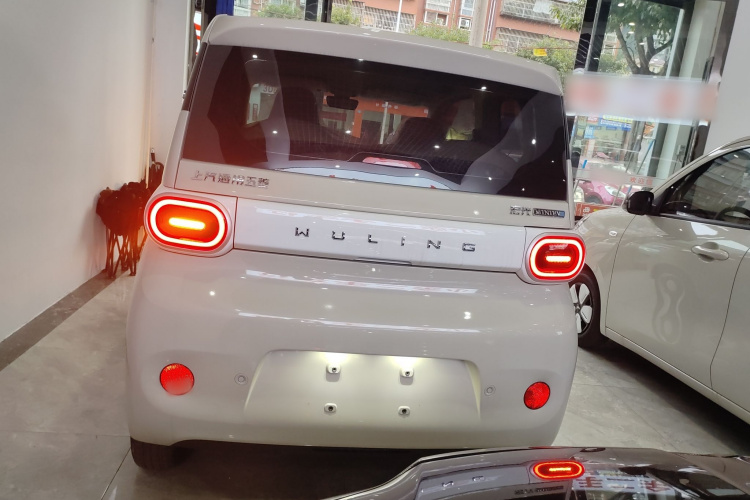 五菱汽车 宏光MINIEV 2024款 第三代 215km 进阶版车身外观6