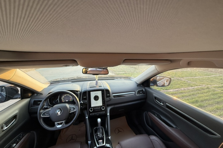 雷诺 科雷傲 2017款 2.5L 四驱旗舰版中控内饰7004