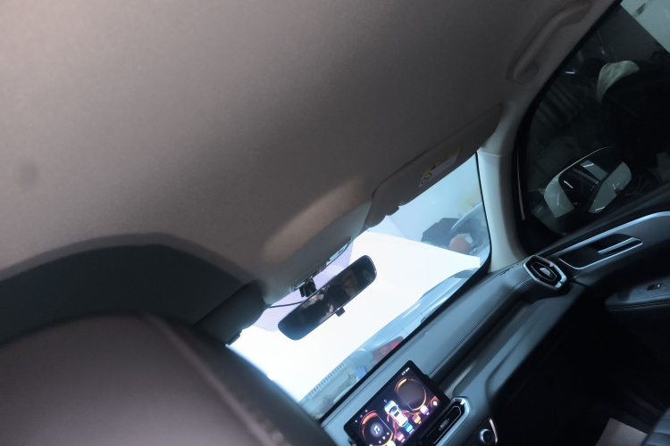 长城 金刚炮 2023款 2.0T自动柴油四驱精英型长箱GW4D20M中控内饰22