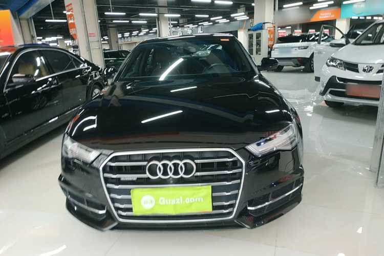 奥迪A6L 2018款 30周年年型 45 TFSI quattro 运动型车身外观2