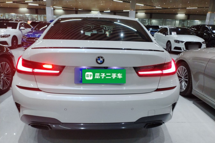 宝马3系 2021款 325Li M运动曜夜套装车身外观6