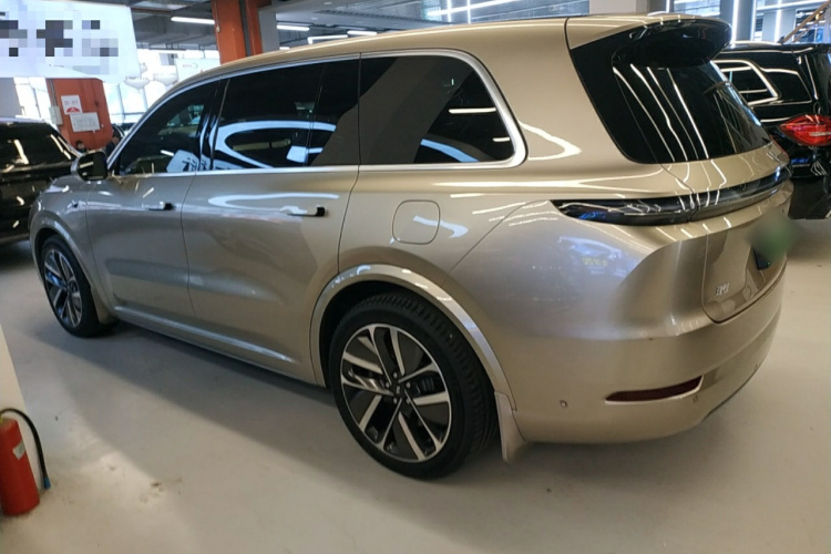 理想汽车 理想L9 2023款 Pro车身外观4