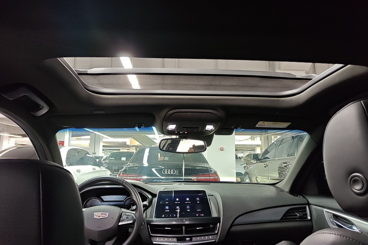 凯迪拉克CT5 2022款 28T 豪华型（标准版）中控内饰22