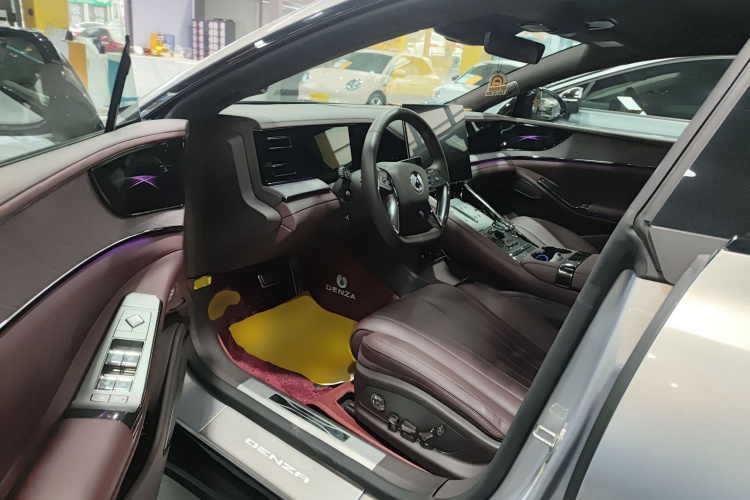 腾势Z9GT 2024款 630四驱Pro版中控内饰7003