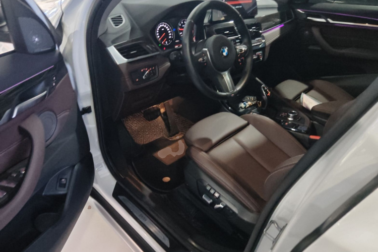 宝马X1 2022款 改款 xDrive25Li 尊享型局部细节19