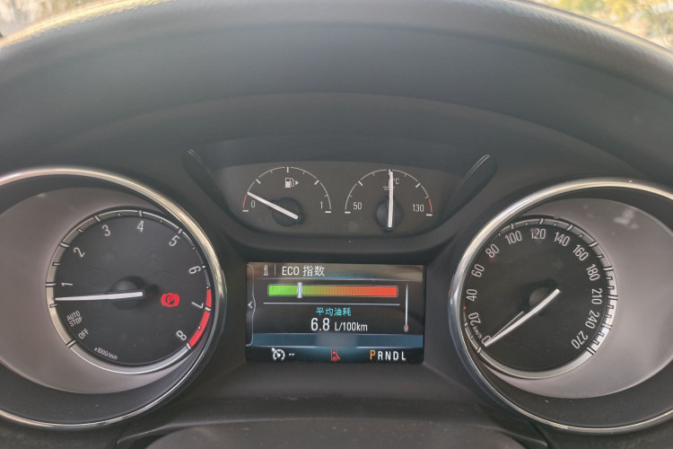 别克 威朗 2019款 三厢 20T 双离合领先型中控内饰7008