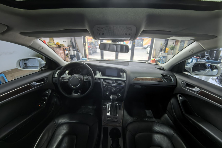 奥迪A4L 2015款 35 TFSI 自动舒适型中控内饰7002