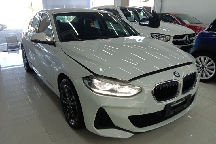 宝马1系 2022款 120i M运动版车身外观6002